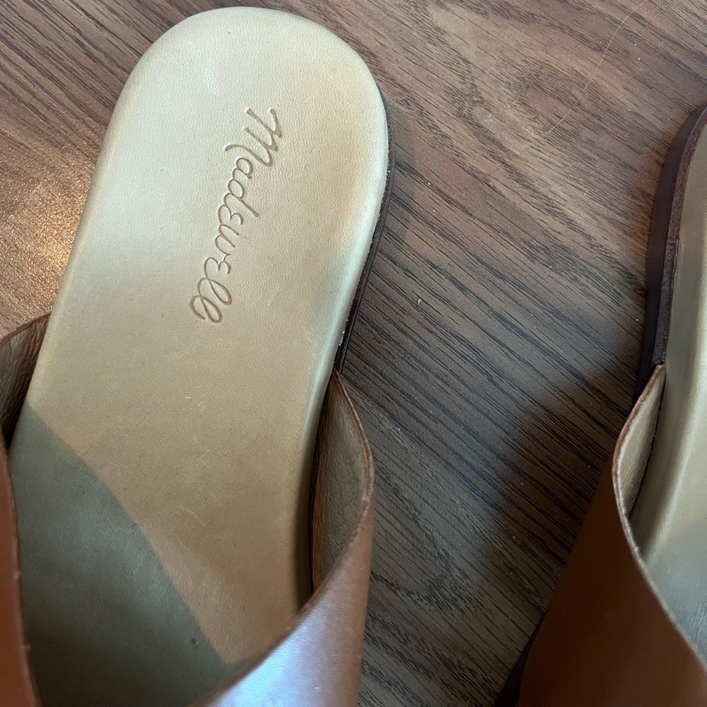 MADEWELL The Louisa Crisscross Slide In English Saddle - Picture 3 of 16